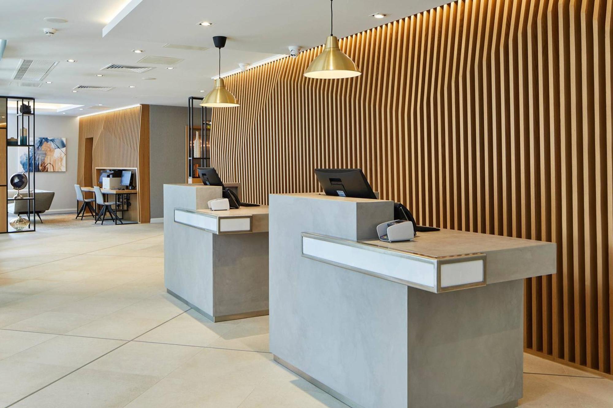 Courtyard By Marriott Oxford City Centre Екстериор снимка