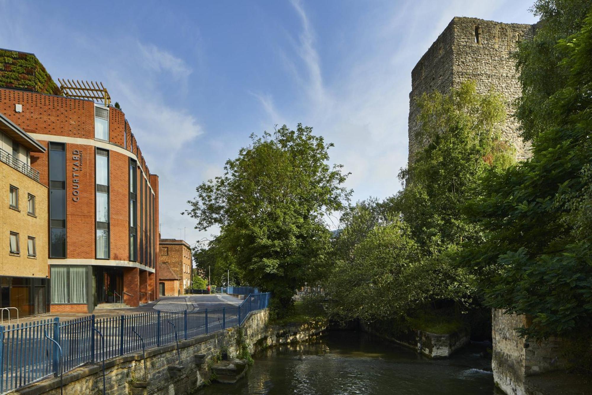 Courtyard By Marriott Oxford City Centre Екстериор снимка